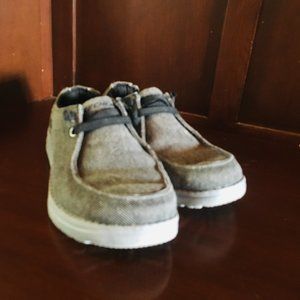 Size 3 U.S. Sketchers shoes